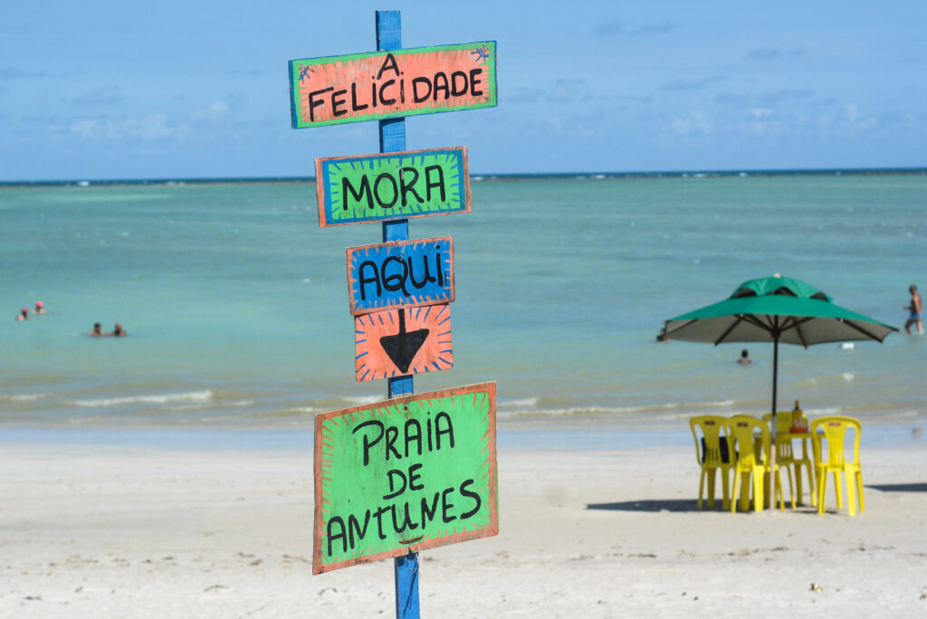 Ilustrar o visual da Praia de Antunes, em Maragogi (AL). 