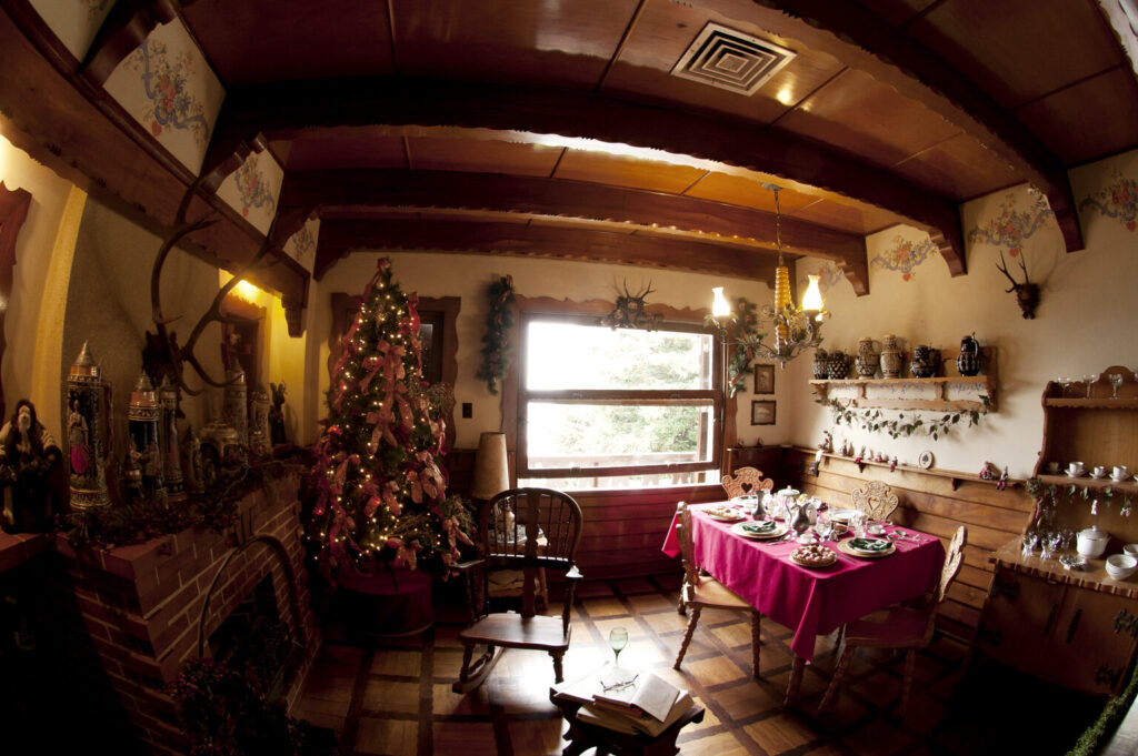 Casa do Papai Noel decorada para o Natal Luz em Gramado.