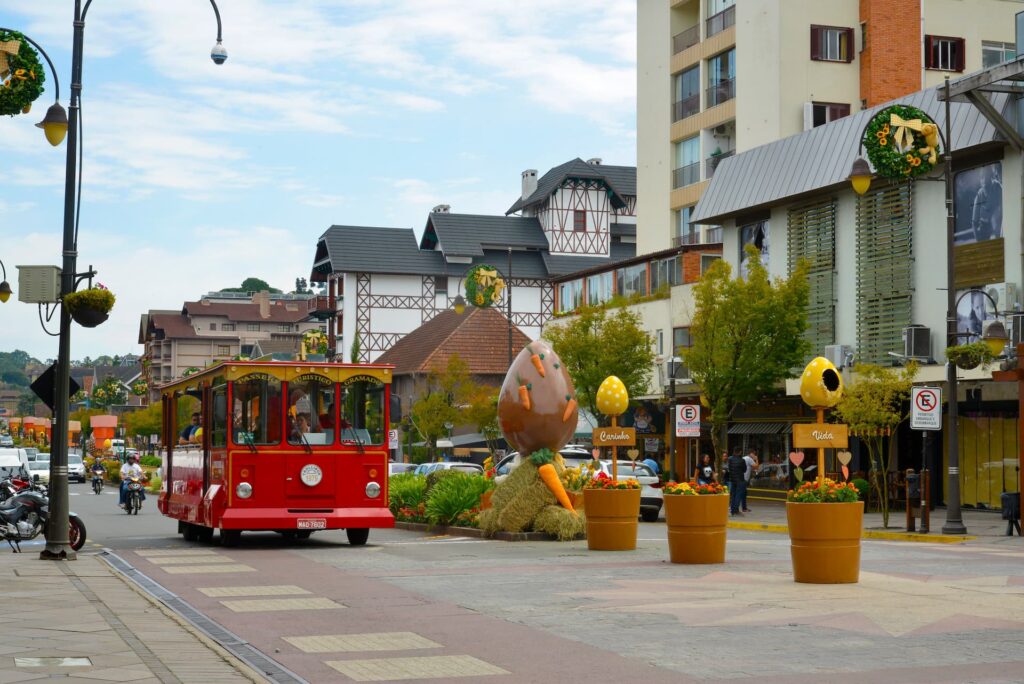 Vista de Gramado, destino no Rio Grande do Sul ideal para férias em família e viagens com crianças.