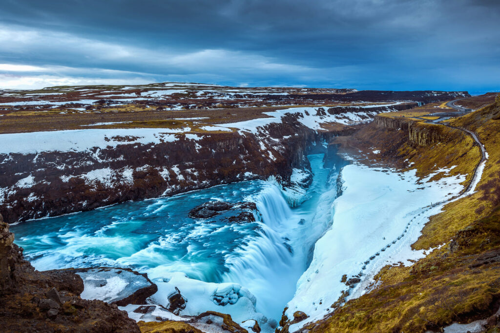 Cachoeira Gullfoss em paisagem natural da Islândia