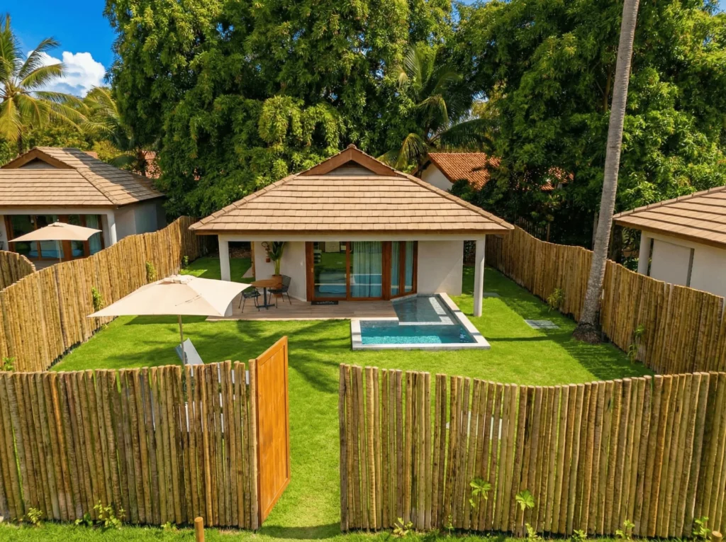 Vista da Pousada Praia dos Carneiros localizada à beira-mar em Tamandaré, Pernambuco.